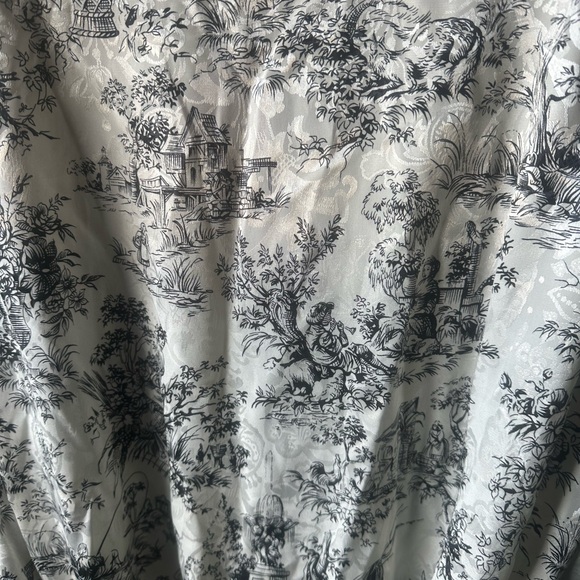 Victoria's Secret Cream and Black Floral Robe - Picture 8 of 12